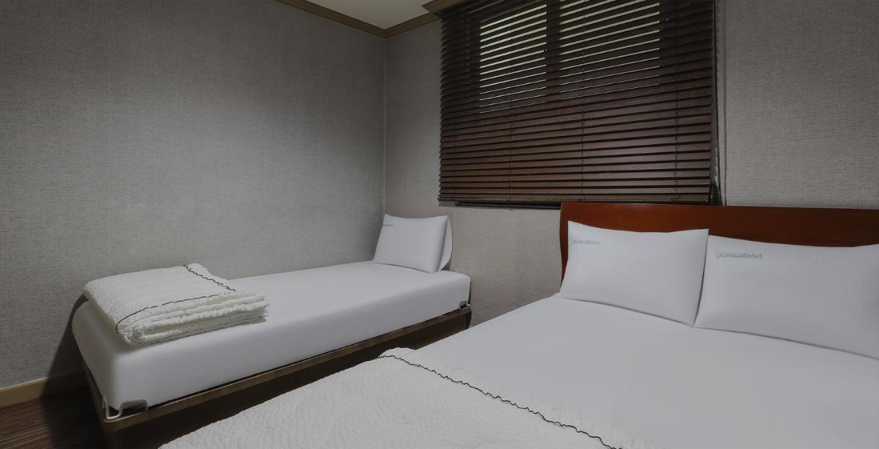 Queen Motel Andong Buitenkant foto